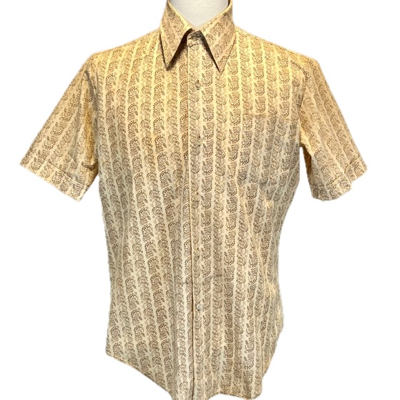 Montgomery Ward Other - VINTAGE Montgomery Ward 70s‎ men’s button down shirt short sleeve floral neutral